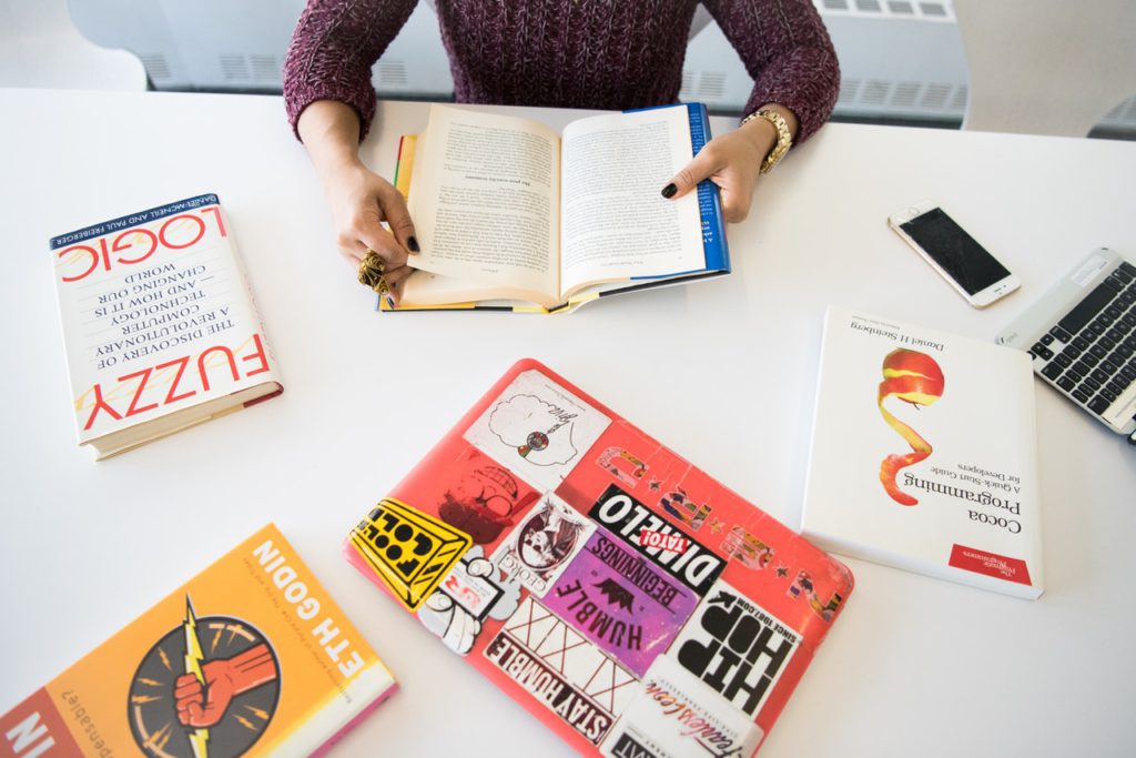 Student reading books